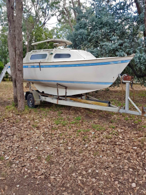 Early i563 hull on original trailer