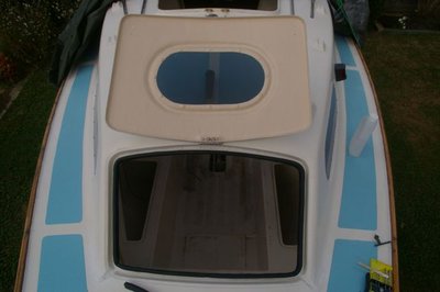 The new hatch in open position, showing rubber edge strip fitted. Note that I am yet to refit the lifting struts, or the closing lock.