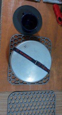 Silicone trivets