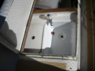 stb locker sink and icebox i563 web.jpg